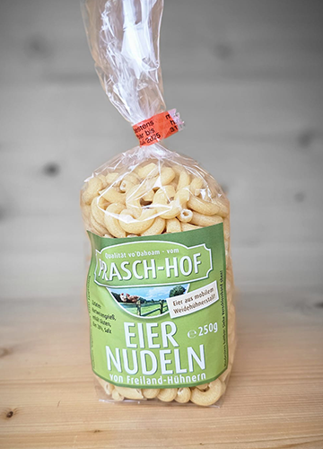 Eier-Nudeln-Hoernchen-Prasch-Hof-1000087815-500px